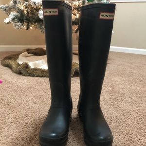 Matte Black Hunter Boots